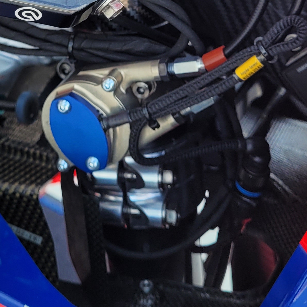 Analog-to-Digital преобразователь - датчик угла поворота ручки газа на Honda RC213V Жоана Мира