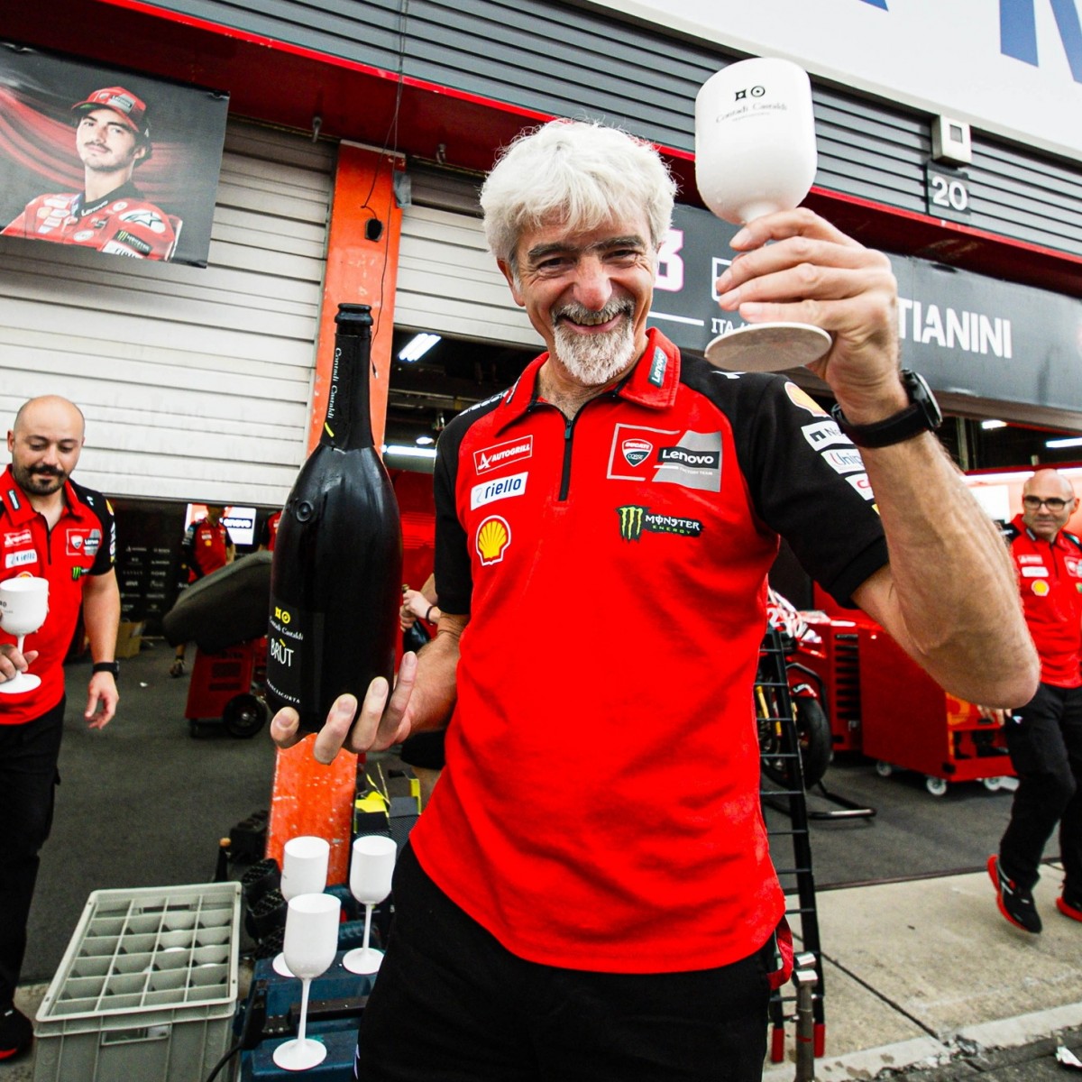 Джиджи был рад двойному подиуму Ducati Lenovo Team в Арагоне
