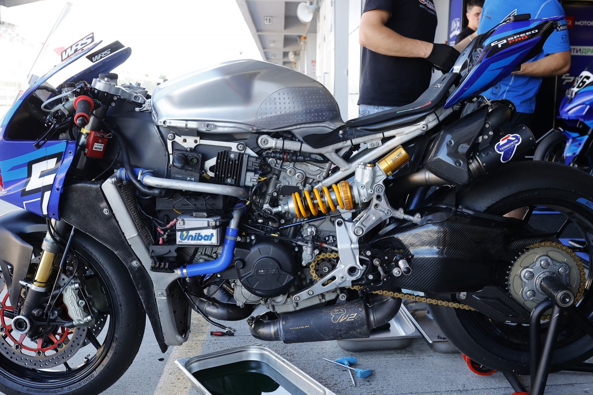 Ducati V2 Дмитрия Седина команды D34G Racing / WSS Specs