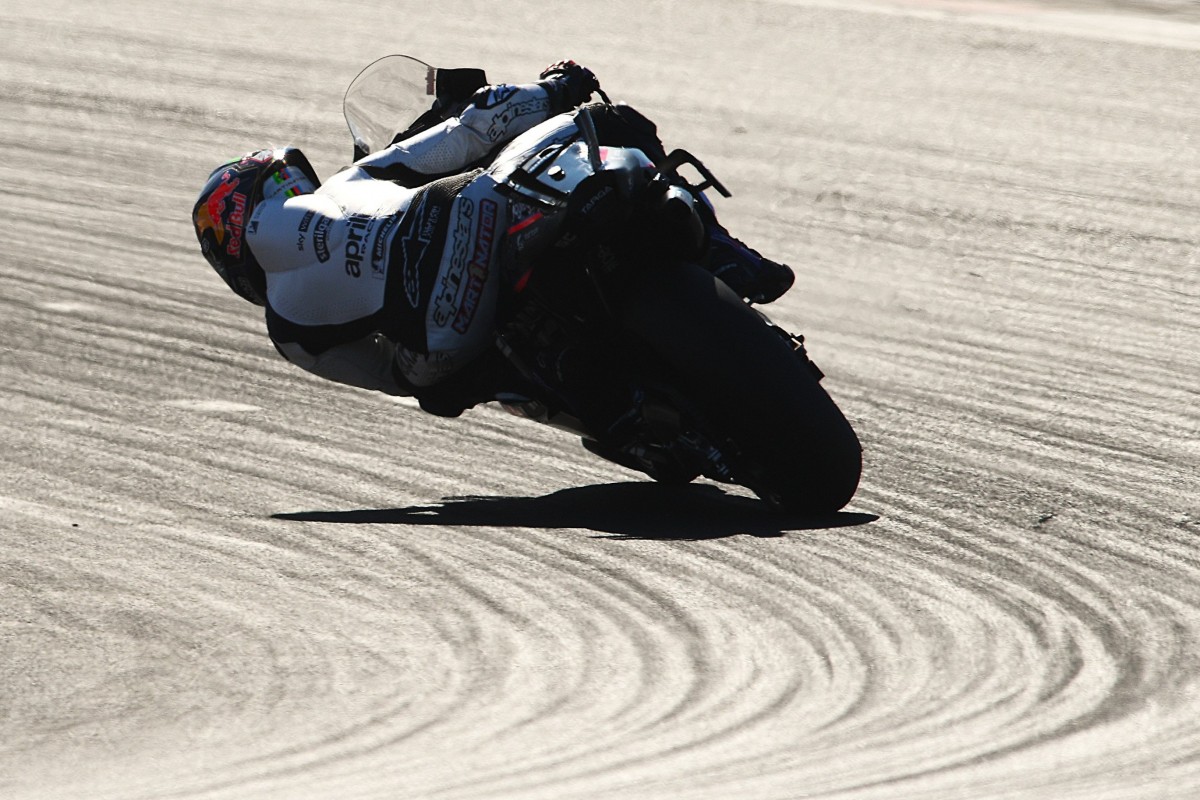 Хорхе Мартин на приватных тестах Aprilia Racing MotoGP в Мизано
