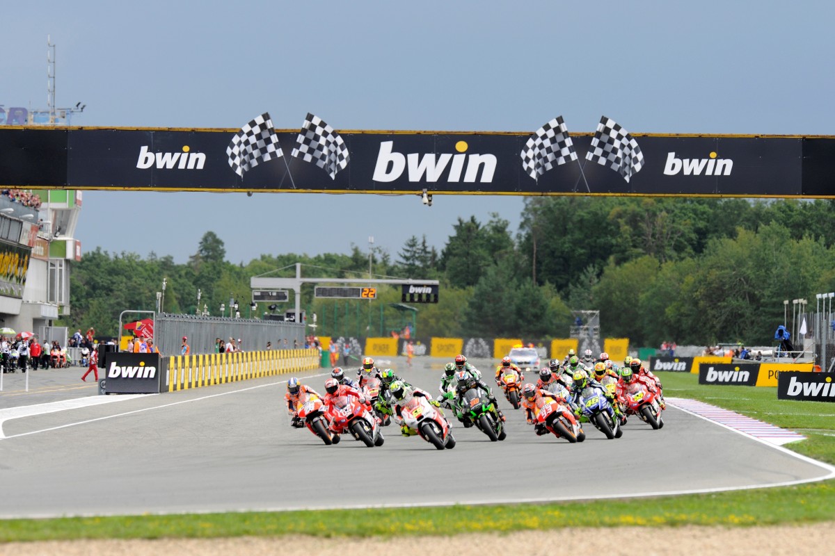 Старт Гран-При Чехии MotoGP 2014