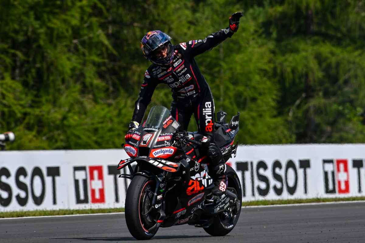 Хорхе Мартин вернул №1 на трек в MotoGP