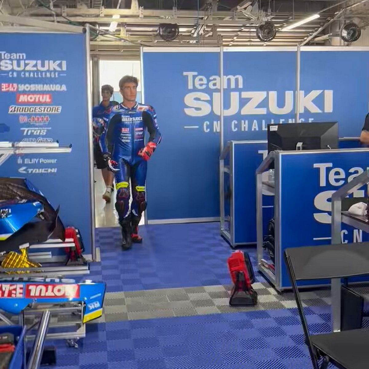 Пилот Мото Гран-При Альберт Аренас вступает в Suzuki CN Challenge