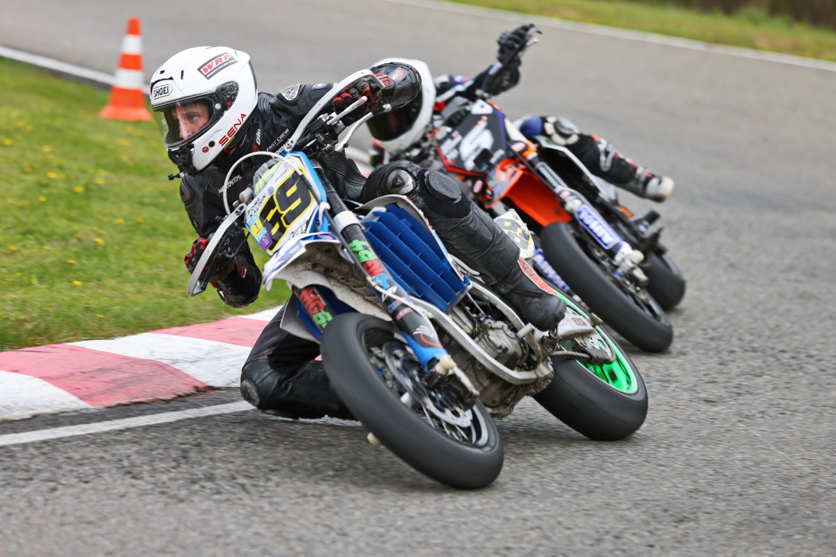 Supermoto S4