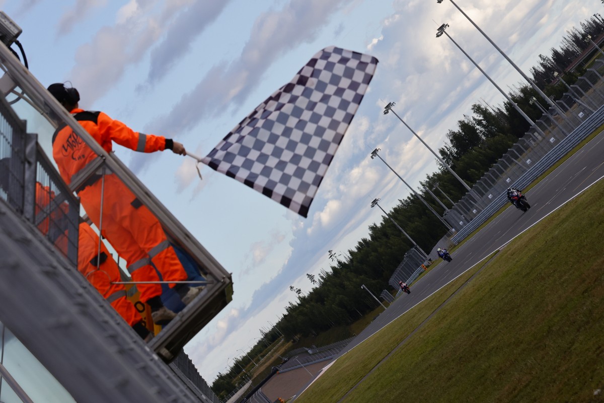 Финиш финальной гонки SBK3