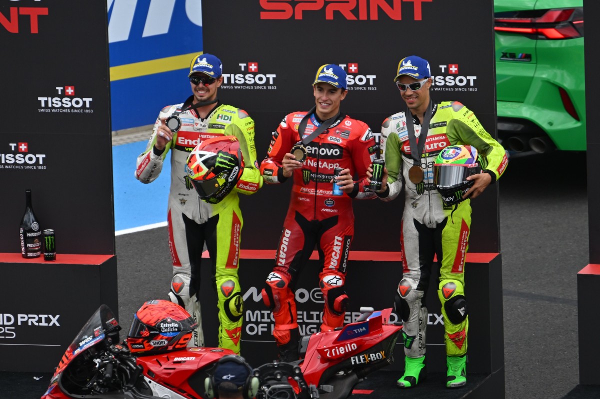 Напарники по VR46 Racing Team финишировали следом за Маркесом
