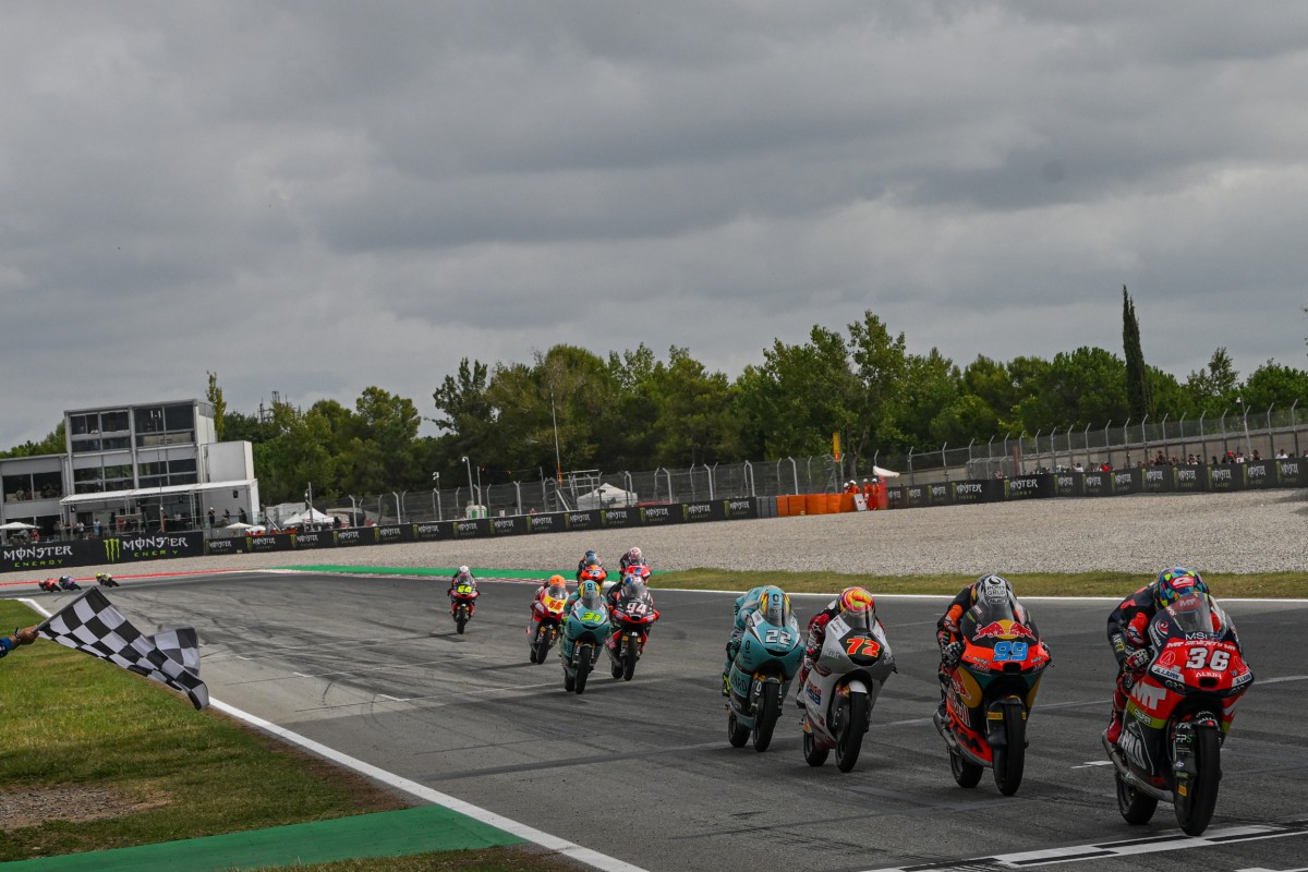 Финиш Гран-При Каталонии Moto3