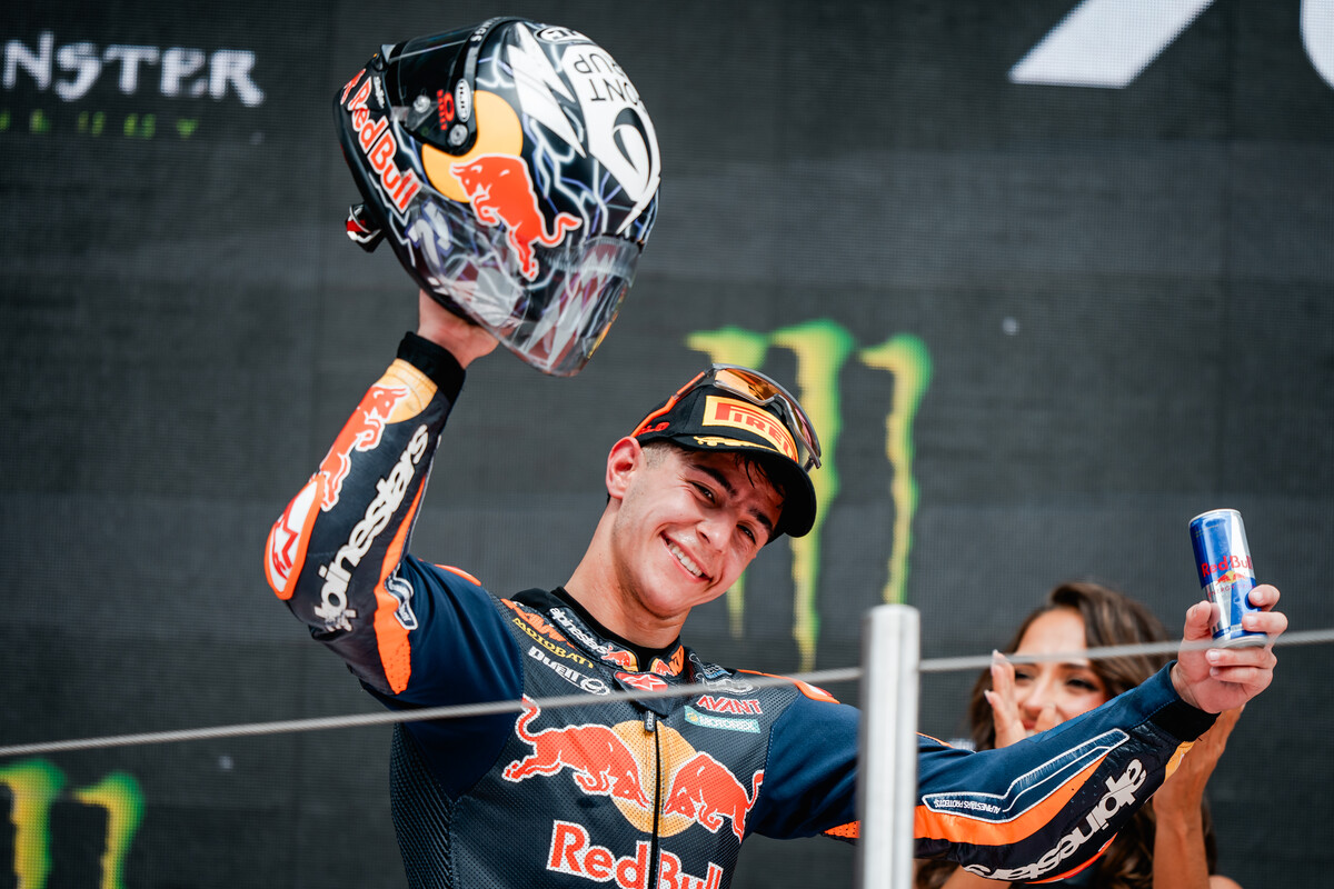 Хосе Антонио Руэда - 2 место принесло KTM досрочный Кубок производителей Moto3 2025 года