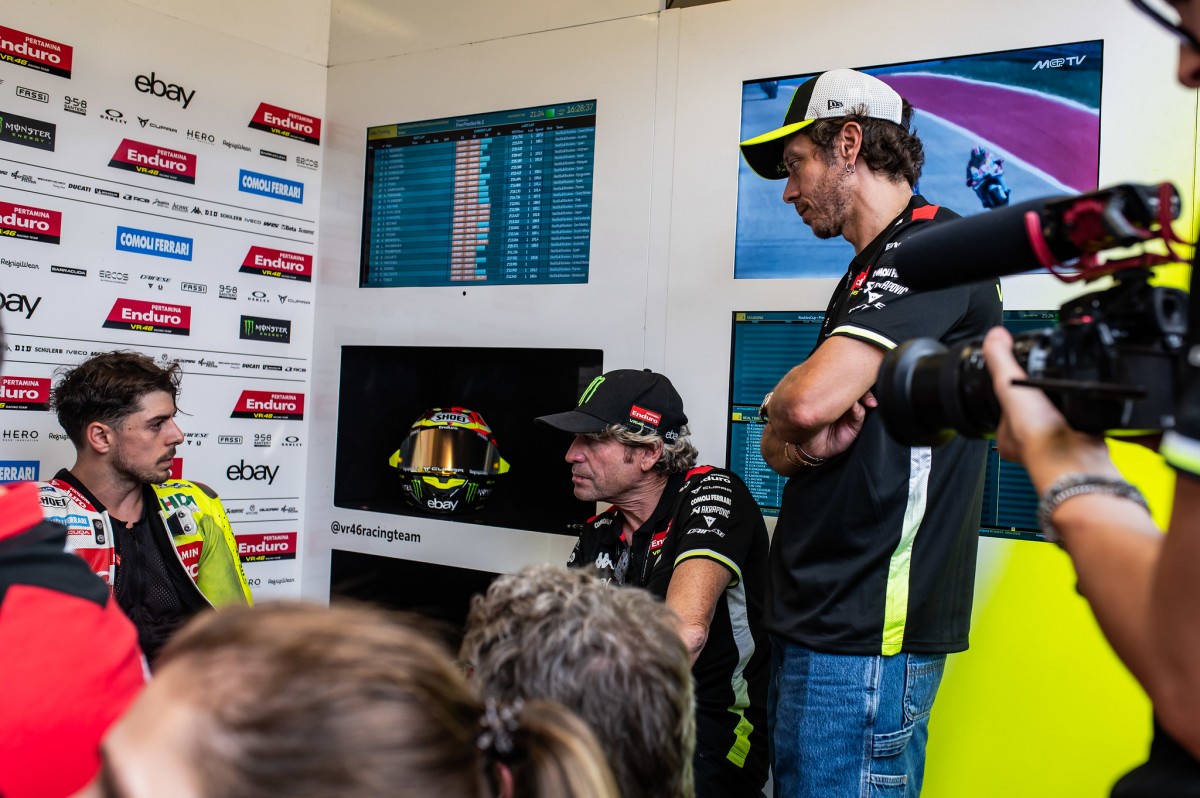 Основную работу Ди Джианантонио ведет с командой VR46 Racing Team, а не инженерами Ducati