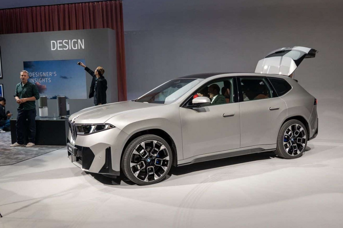 BMW iX3 на Баварском Автосалоне 2025