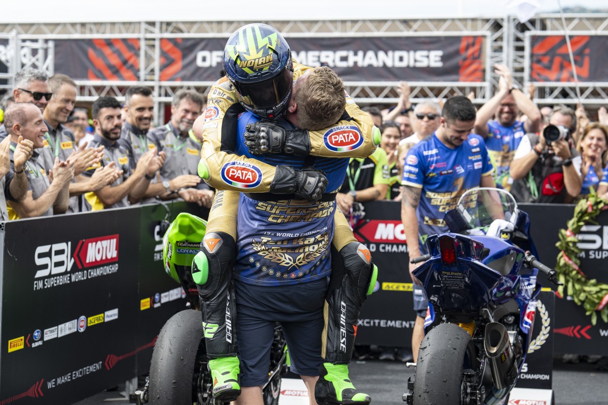 Стефано Манци завершил погоню за мировым титулом World Supersport победой в Эшториле