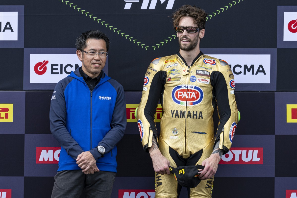 Стефано Манци стал первым чемпионом на борту Yamaha R9, дебютировавшего в октябре 2024 года