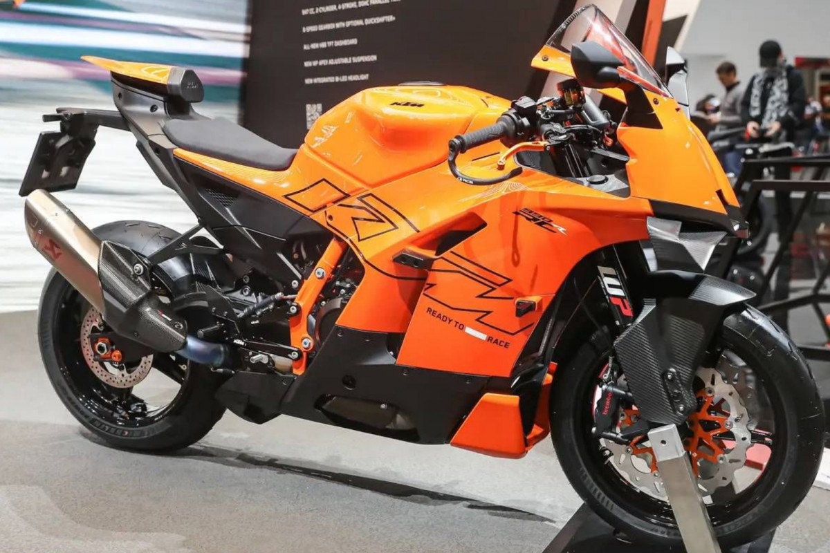 Концепт KTM 990 RC R на Миланском Мотосалоне EICMA-2024