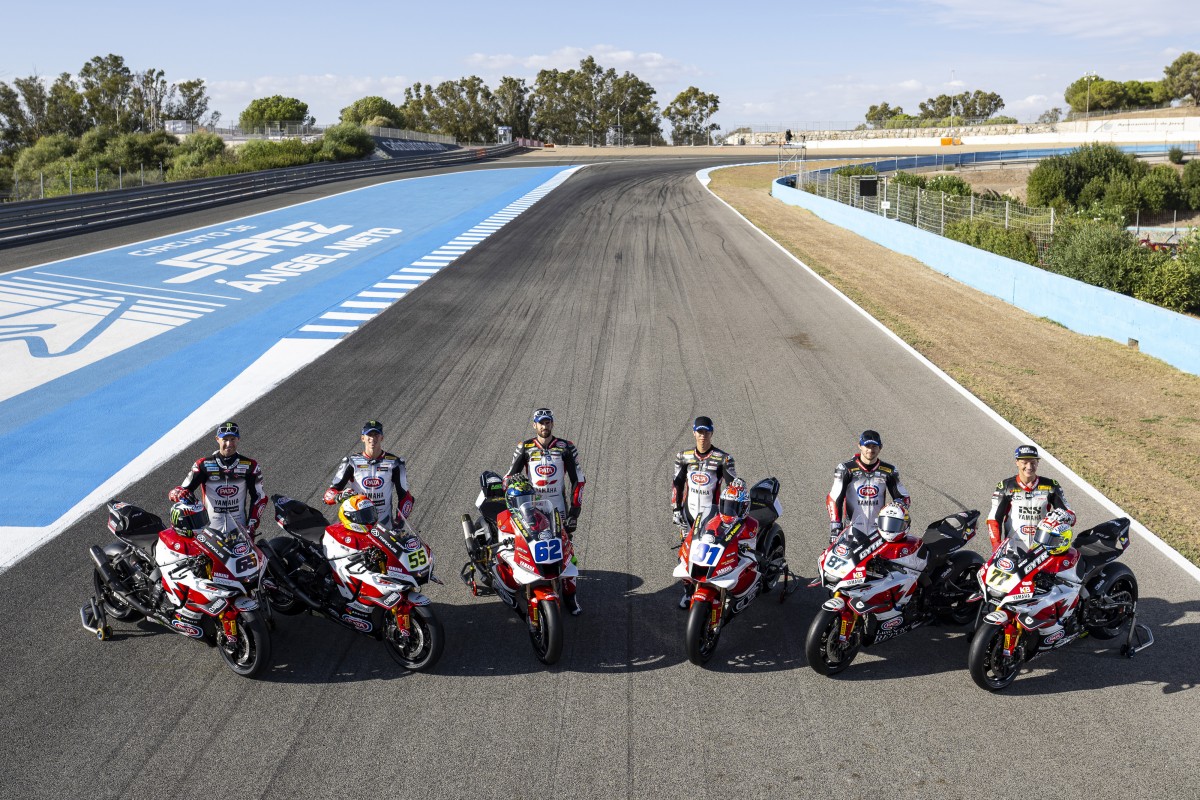 Праздничные ливреи команд Yamaha на финале World Superbike 2025