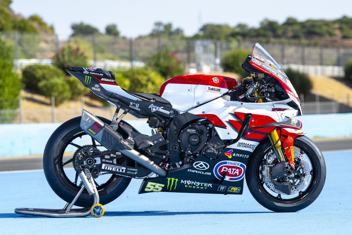 Праздничные ливреи команд Yamaha на финале World Superbike 2025