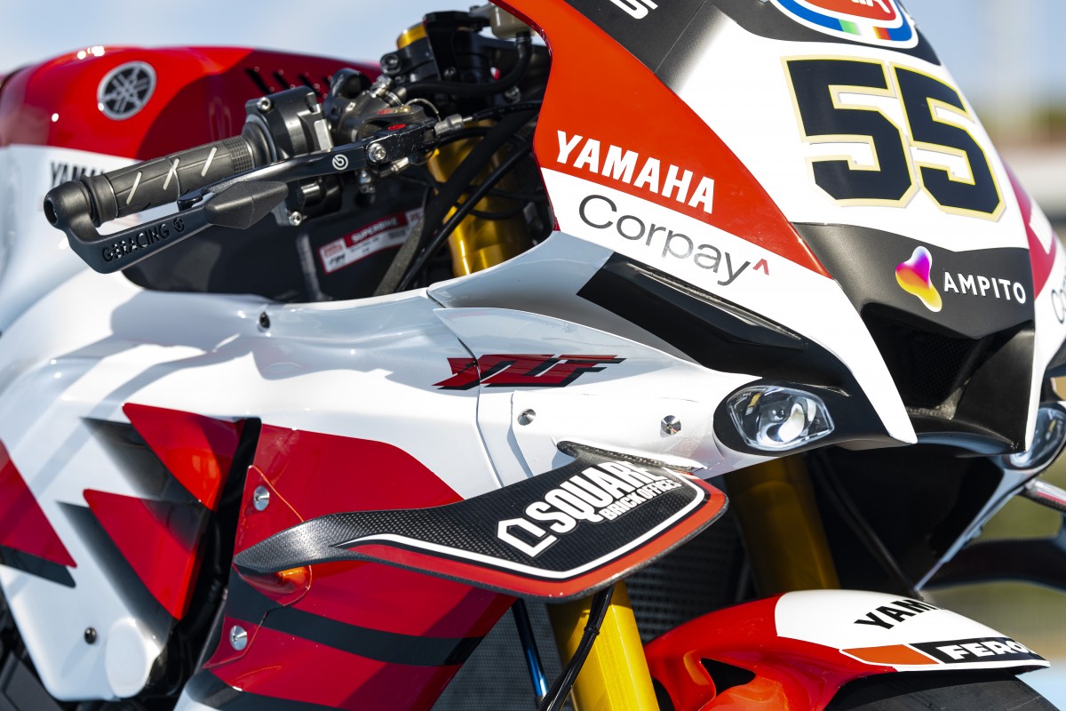 Праздничные ливреи команд Yamaha на финале World Superbike 2025