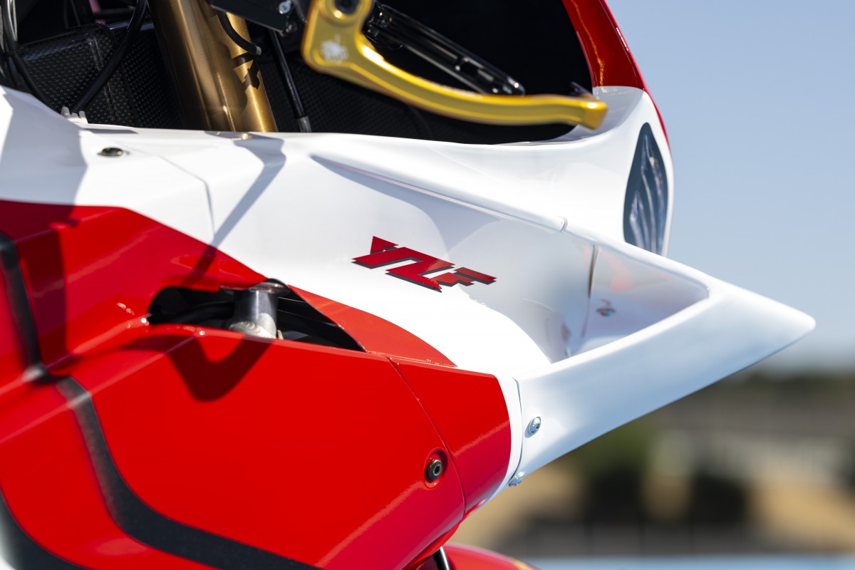 Праздничные ливреи команд Yamaha на финале World Superbike 2025