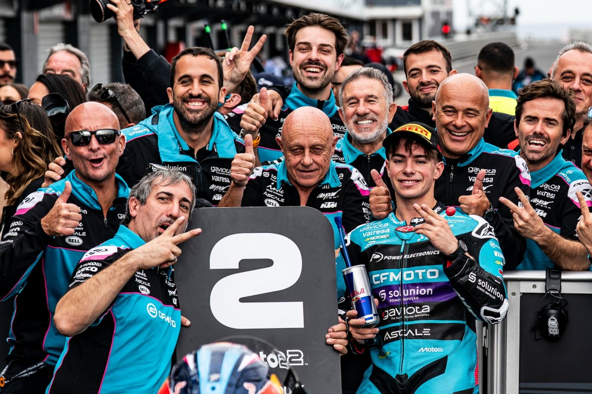 Давид Алонсо снова на подиуме в свой дебютный сезон Moto2