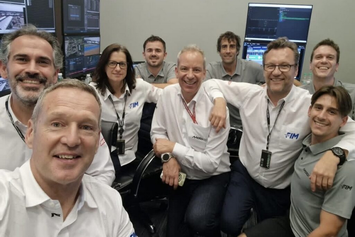 За решениями Саймона Крафара стоит целая команда: два других Стюарда + группа аналитиков