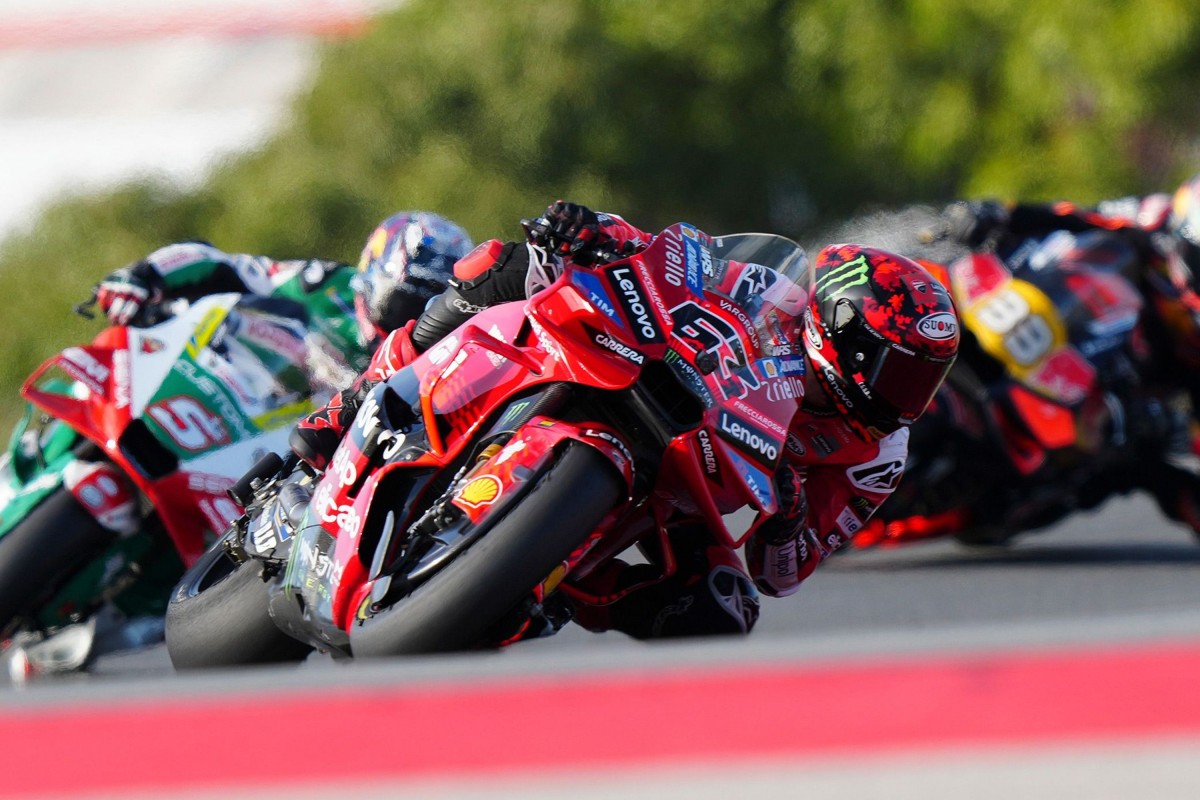 Пекко Баньяя растерял все позиции на последних двух кругах