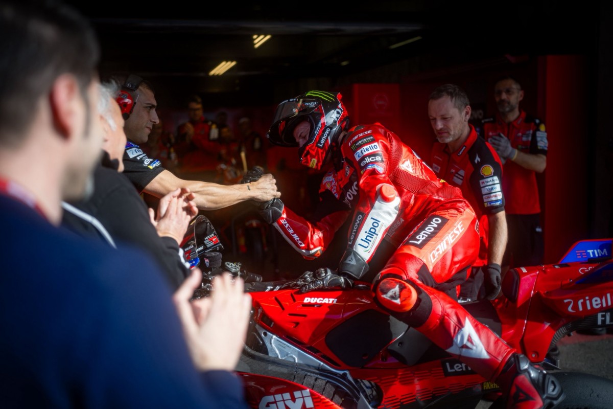 Николо Булега дебютировал в MotoGP с Ducati Lenovo Team