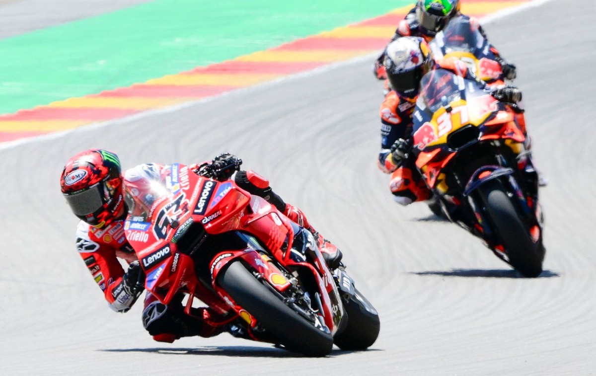 Педро Акоста неумолимо наступает на пятки Баньяе