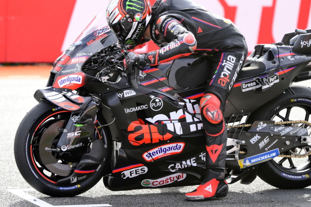 Марко Беццекки подвел RHD Aprilia