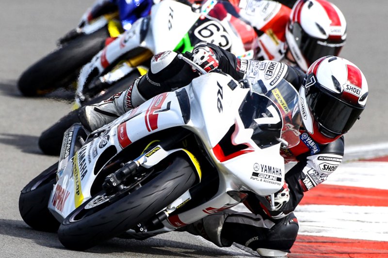 Дебют Топрака Разгатлиоглу в Yamaha R6 Cup в 2011 году