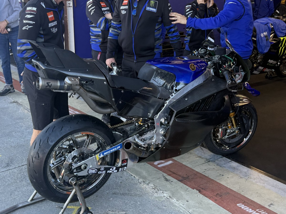 Yamaha V4 на тестах в Валенсии