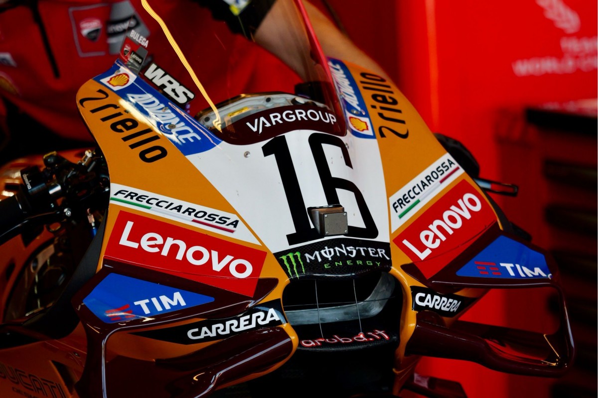 Номер Николо Булеги на тестах в Валенсии изменился на 16