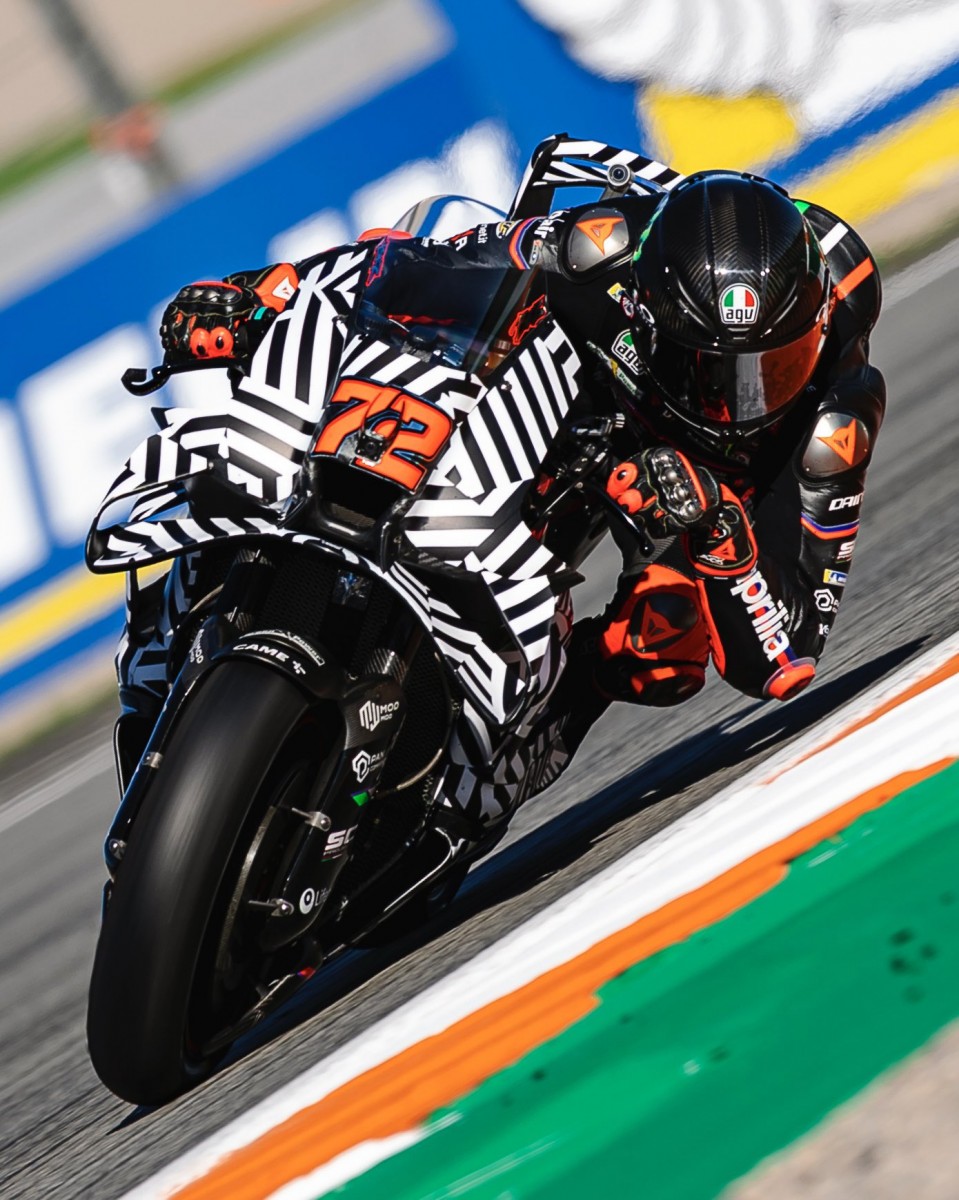 Марко Беццекки на новом Aprilia RS-GP26