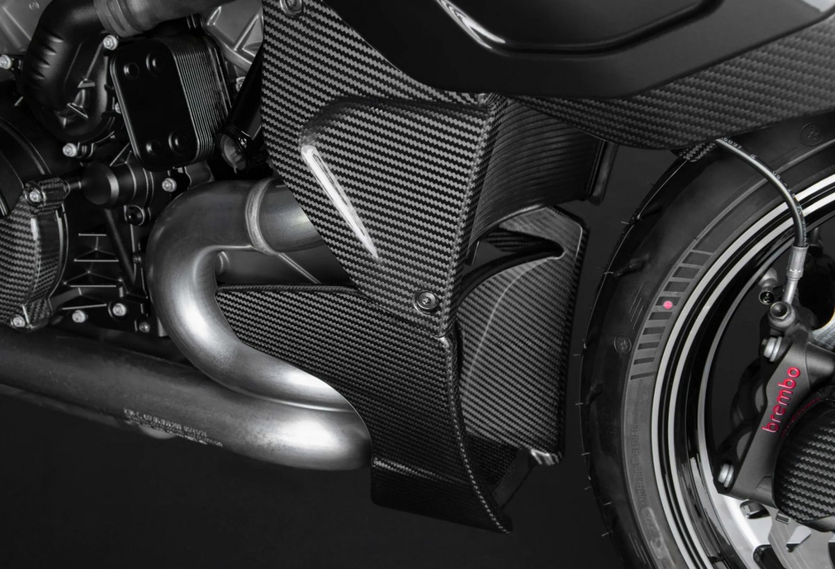 Карбоновые аэродинамические обтекатели Brabus 1400 R, как в MotoGP