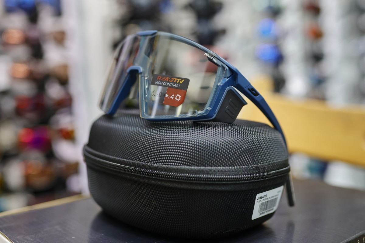 Julbo Edge - единственные в своем роде очки с фотоморфной линзой класса 0-4