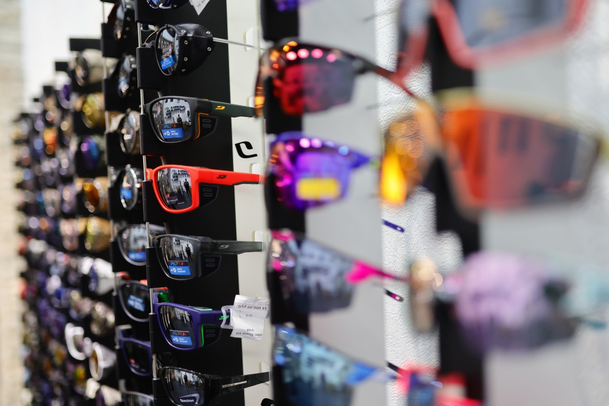 Ассортимент очков Julbo в Шерпе