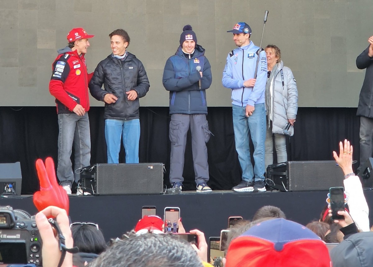 Диого Морейра и Макс Килес присоединились к Маркесам на сцене в Сервере