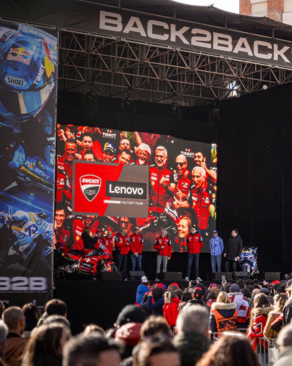 Ducati вместе с Марком и Алексом Маркесами в Сервере