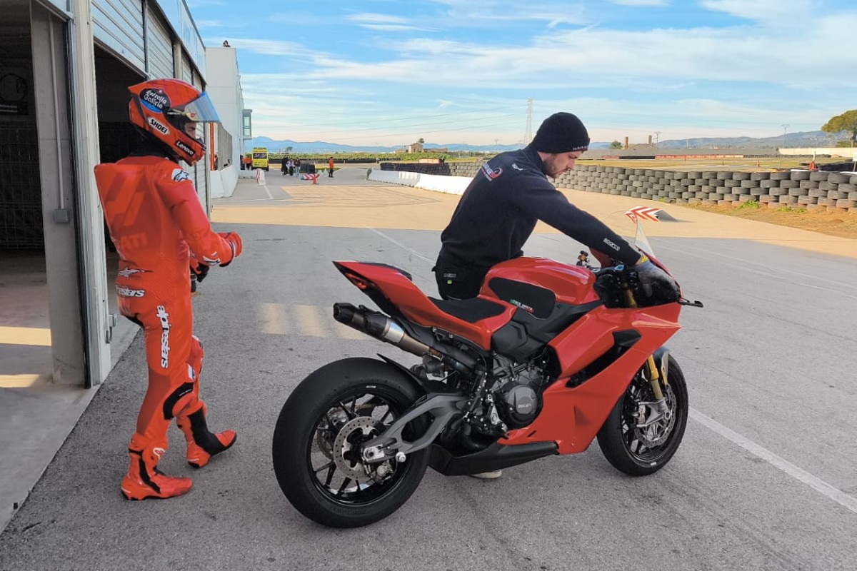 Марк Маркес тренируется на Aspar Circuit