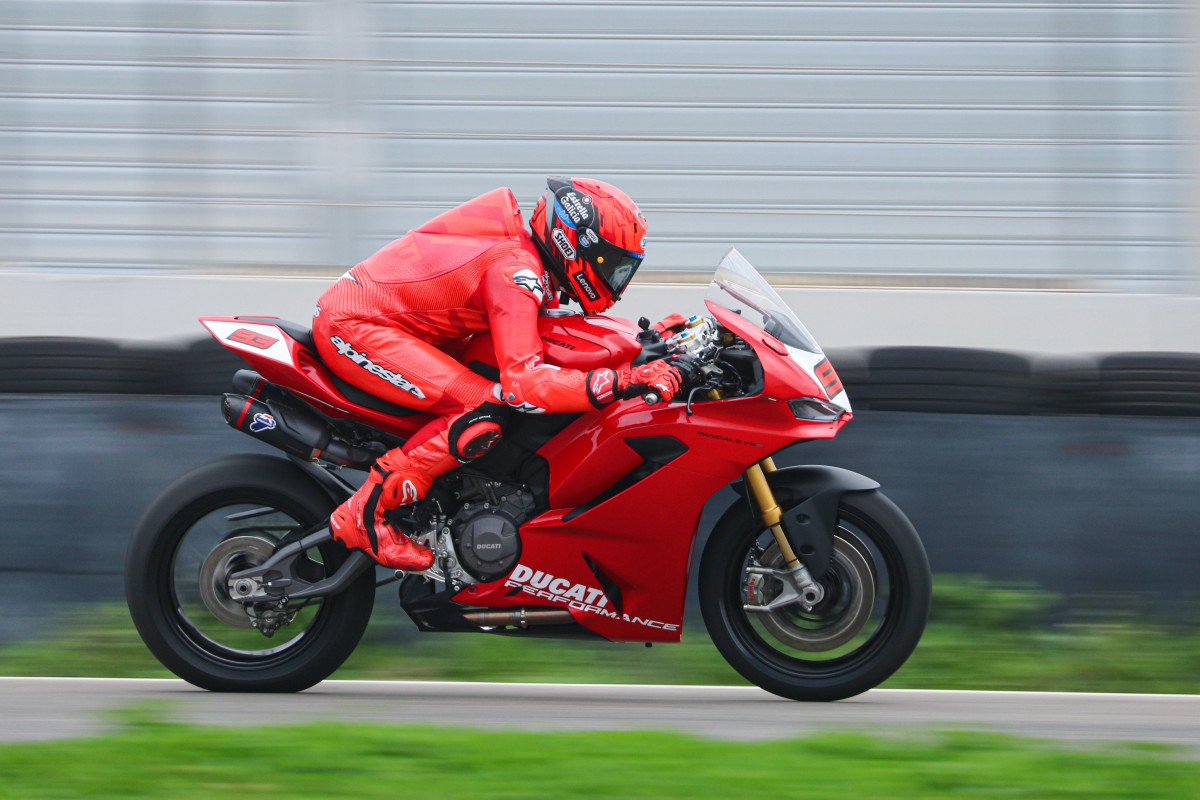 Марк Маркес тренируется на Aspar Circuit