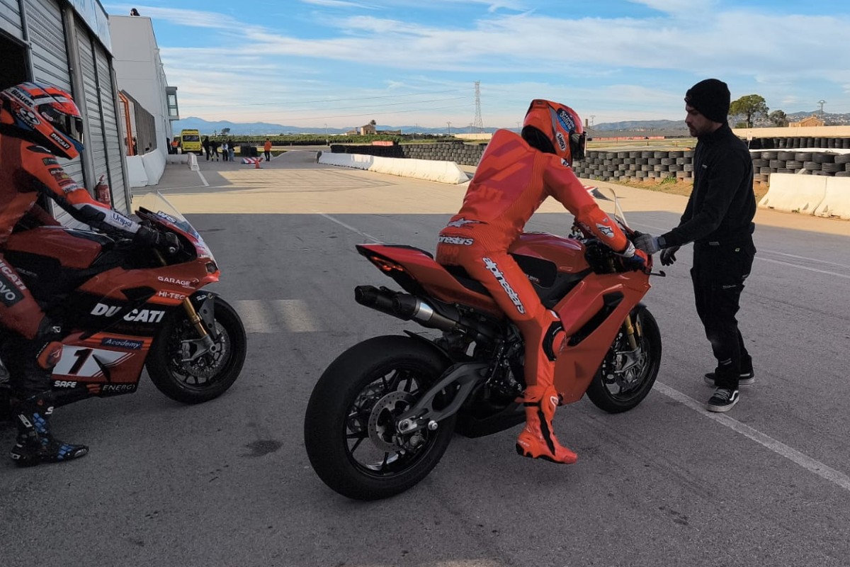 Марк Маркес и Миккеле Пирро проделали некую работу на Aspar Circuit