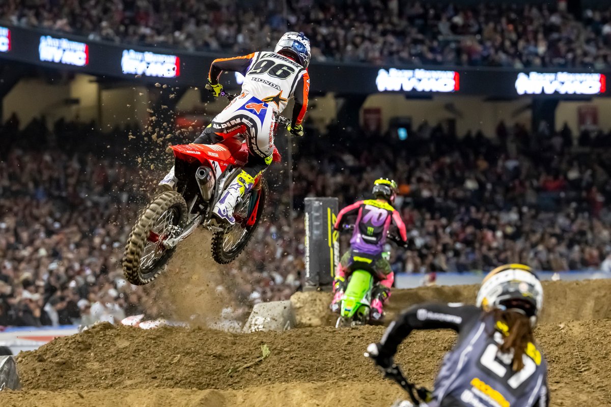 В Анахайме всё готово к старту нового сезона AMA Supercross