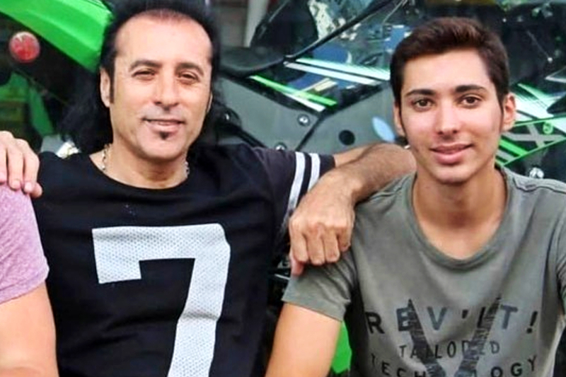 Топрак Разгатлиоглу и его отец, стантрайдер и гонщик