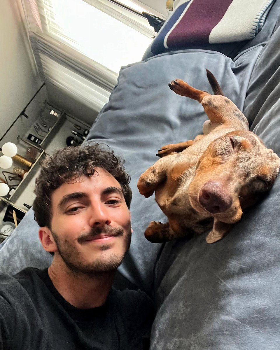 Пекко Баньяя и его такса Турбо