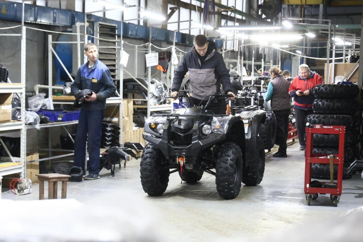 Сборка квадроциклов Балтмоторс на ИМЗ. Фото E1.RU