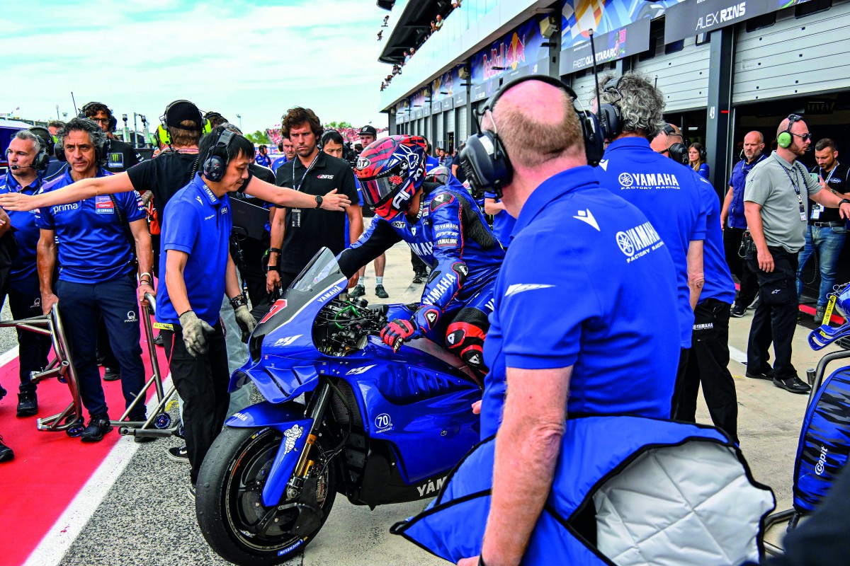 Дебют Yamaha V4 на тестах в Валенсии