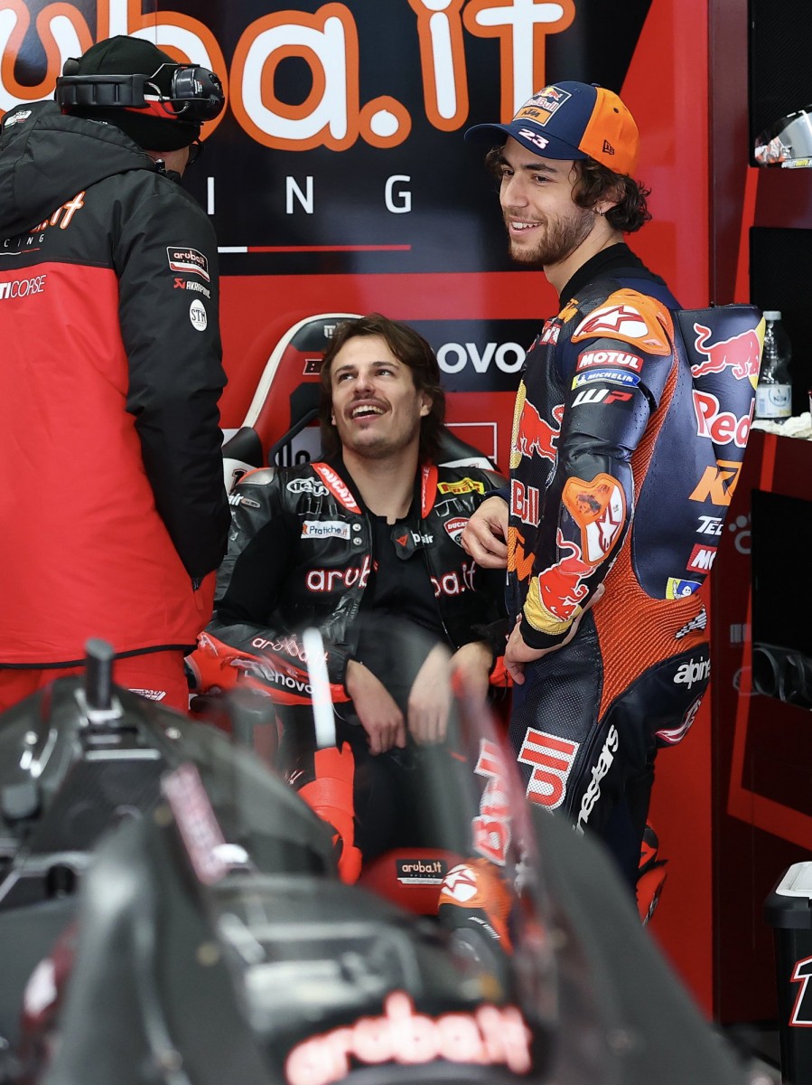 Бастианини провел много времени в боксах вместе со старыми друзьями