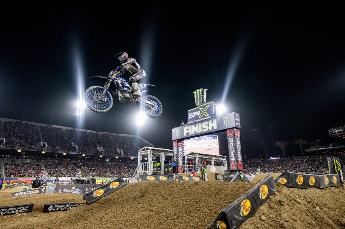 Действующий чемпион AMA Supercross Купер Уэбб провел две трудные гонки