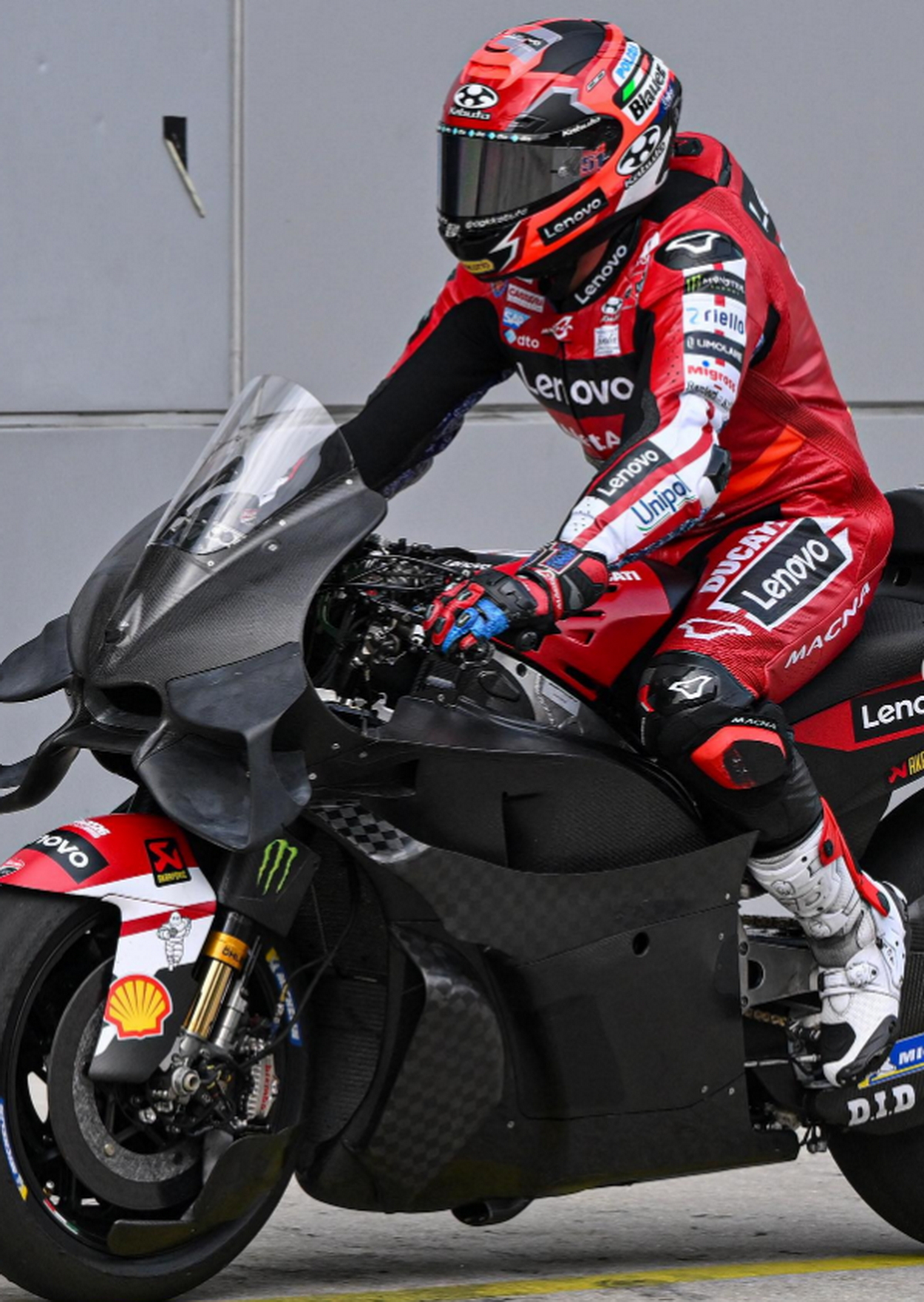 Новая аэродинамика Ducati Desmosedici GP26 на шейкдауне MotoGP в Сепанге