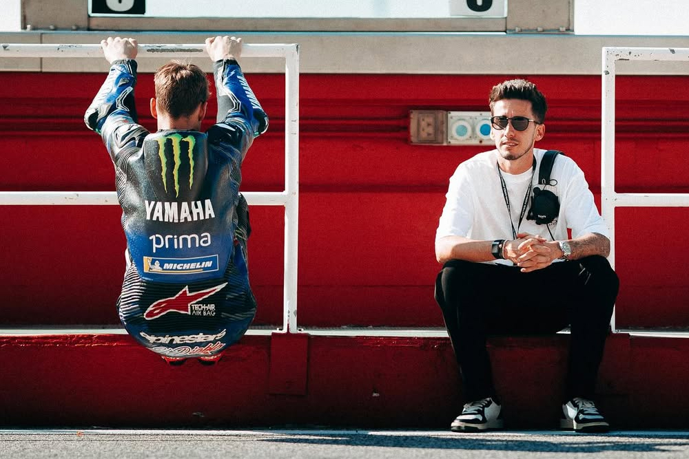 Менеджер и личный ассистент Фабио Куартараро - Том Мобан