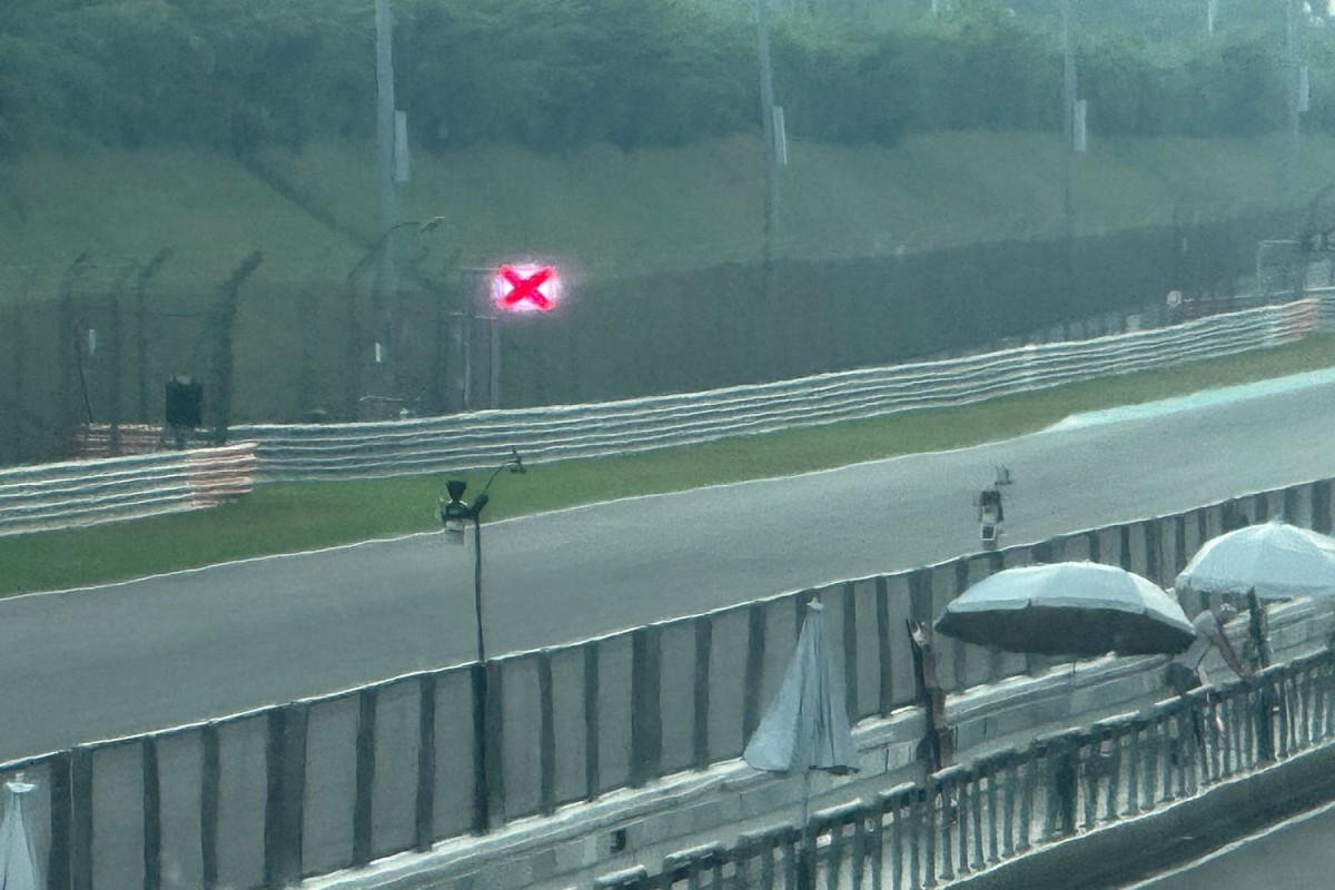 В Сепанге начался дождь около 16:00 по местному времени