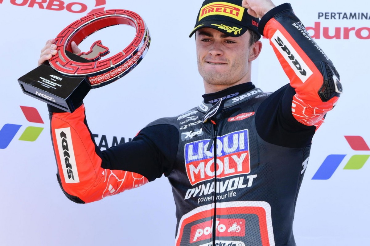 Ману Гонсалес лидировал в чемпионате Moto2 большую часть сезона 2025 года